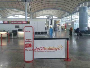 Q-Banner Jet2Holiday Airport Advertisement