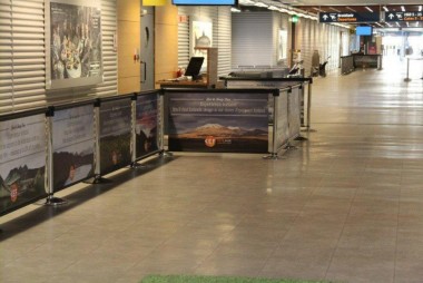 Q-Banner Indoor Stanchion Ads